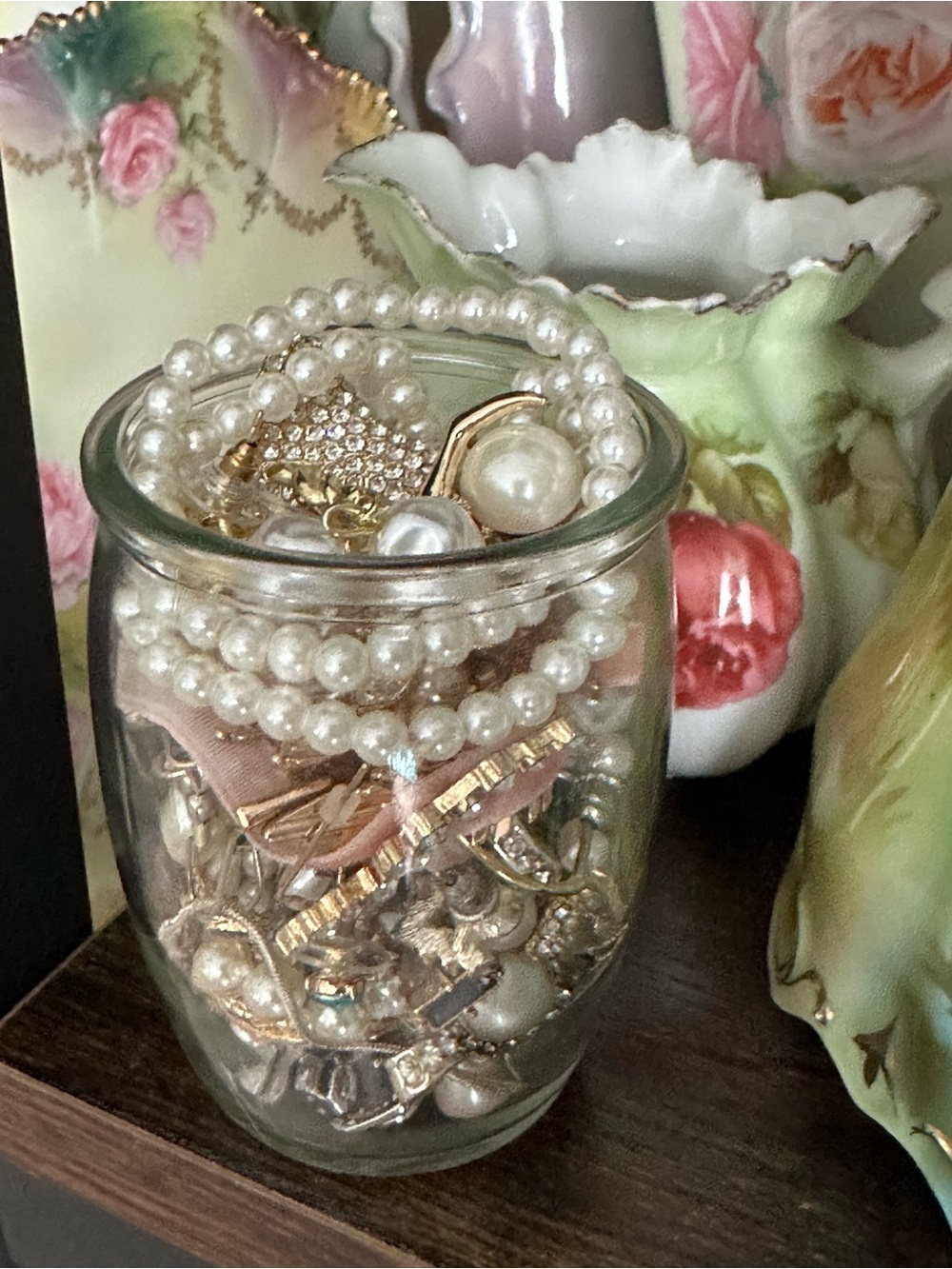 Gold Pearl Jewelry Jar Earrings Bracelet Choker Necklace Hair Accessories Brooch